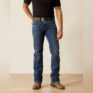 Ariat 28/32 jeans